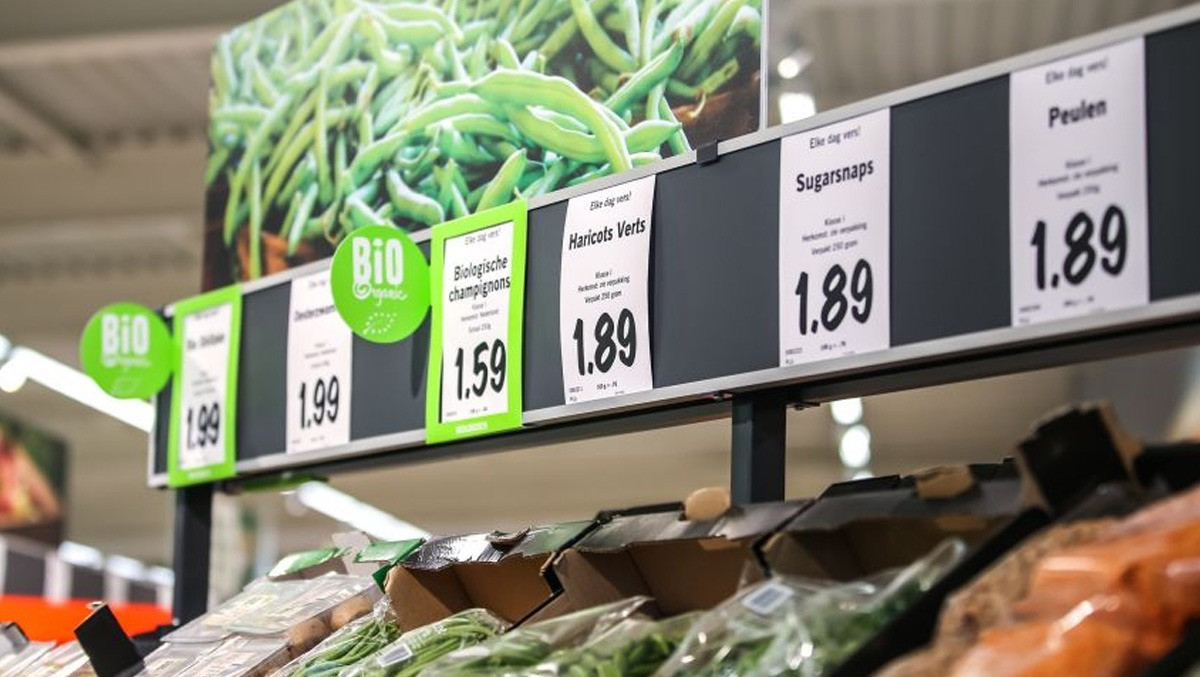 Lidl stops flying in fruit and vegetables - Vakblad Voedingsindustrie